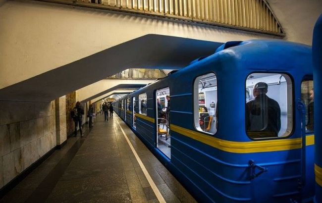 В Киеве сегодня вечером могут ограничить вход на три станции метро