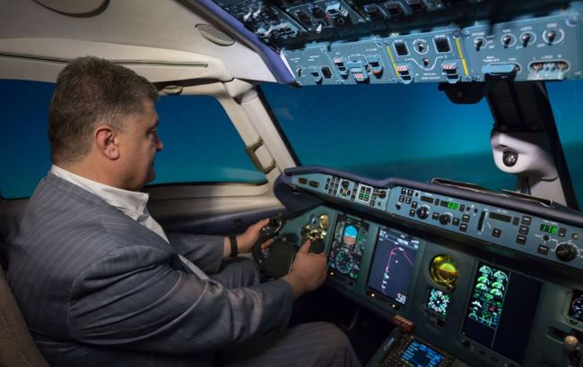 Порошенко: потенціал "Антонова" має дати нове дихання українській авіації