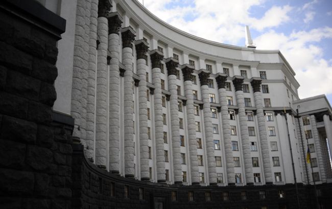 Кабмин упростил въезд в Украину гражданам 23 стран