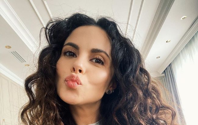 Справжня русалочка: Настя Каменських підірвала мережу яскравим фото під водою