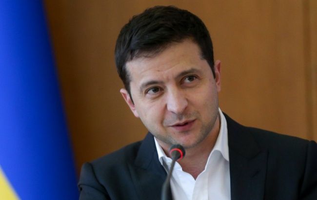 Зеленский присвоил звание "Мать-героиня" почти 700 женщинам