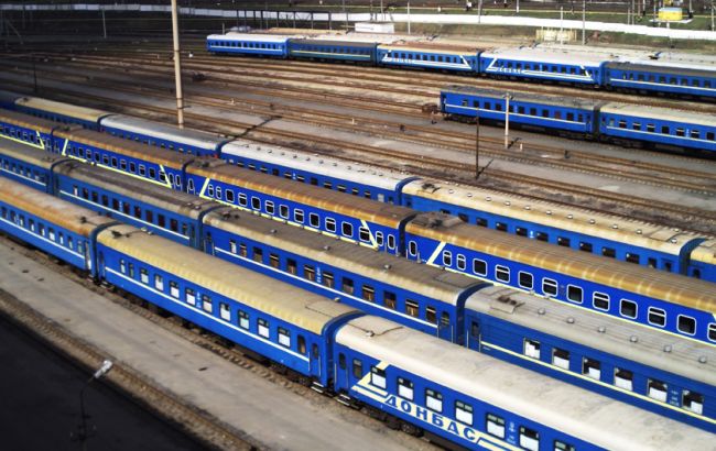 УЗ запустила дополнительные поезда на майские праздники