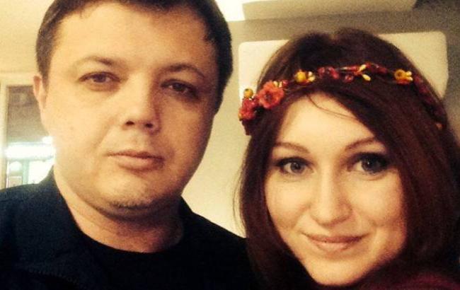 В День влюбленных Семенченко похвастался женой