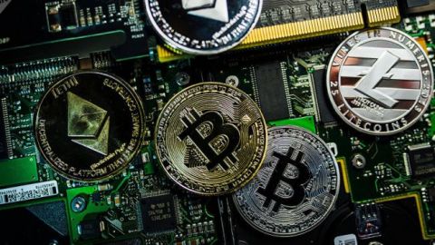 Франція пропонує створити в ЄС власну криптовалюту