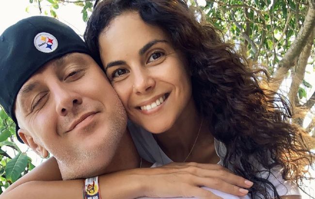 Снова вместе: Потап умилил сеть солнечным фото в объятиях Каменских