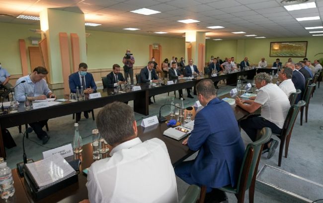 Зеленський зустрівся з керівництвом Одеського припортового заводу