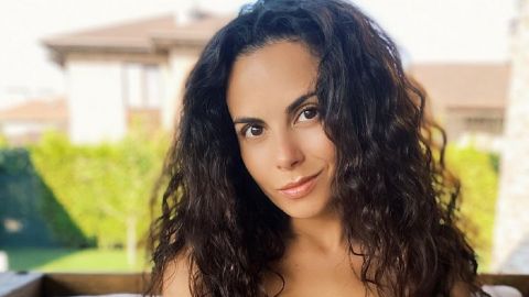 Купальник і грубі кросівки: Настя Каменських похвалилася незвичайним луком