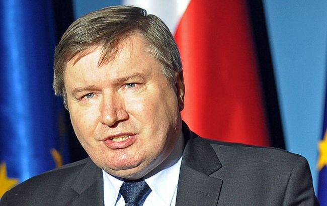 Экс-глава МВД Польши Миллер не является советником Гройсмана, - заявление Кабмина