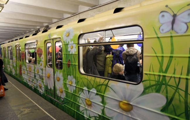В киевском метро запустят "поезд цветов"