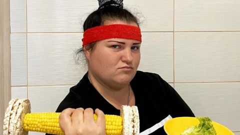 Готовится к Танцам со звездами: похудевшая Alyona Alyona показала поддержку с партнером