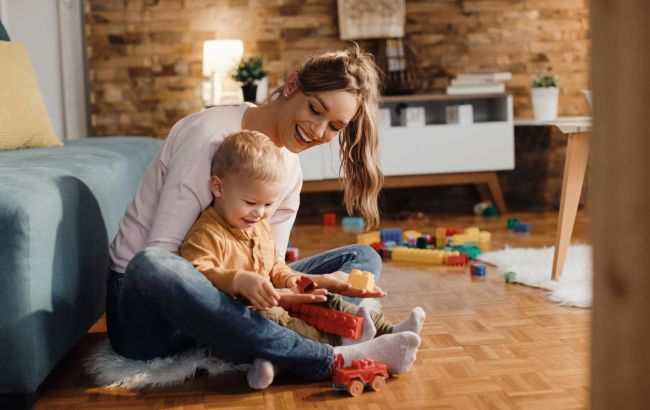 "Муніципальна няня": для кого діє програма і скільки родин нею уже скористались