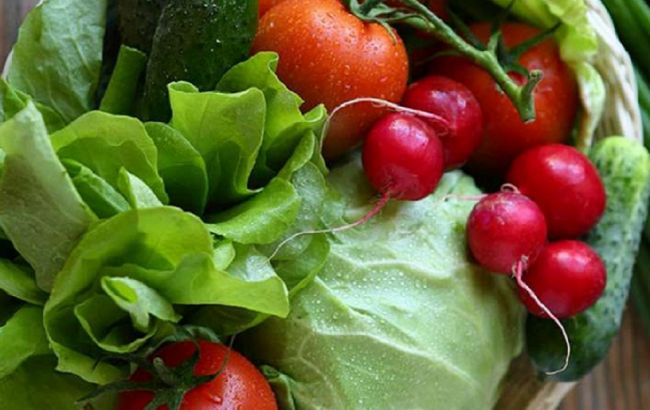 Кулинарка рассказала, кому нельзя покупать ранние овощи