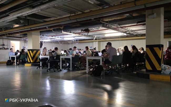 В Україні знову масштабна повітряна тривога: що відомо