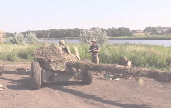 У мережі показали, як проводять будні українські артилеристи в АТО
