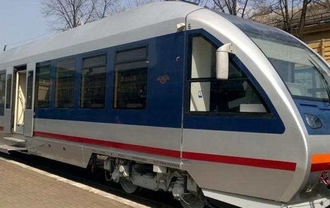 "Укрзалізниця" відкрила продаж квитків на рейковий автобус у Польщу