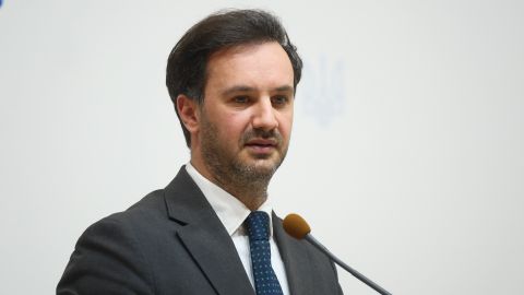 Зеленського запросили на саміти НАТО, ЄС та G7, - МЗС України