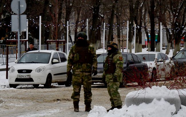 В Крыму снова жалуются на взрывы, работает ПВО и что-то горит