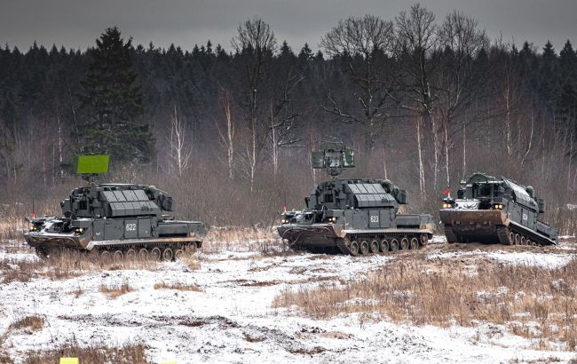 Российские танки и бронетехника в ОРДЛО выдвинулись к линии соприкосновения, - очевидцы