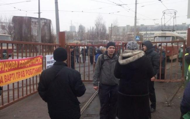 Профсоюз ожидает расширения забастовки работников общественного транспорта в Киеве 19 декабря