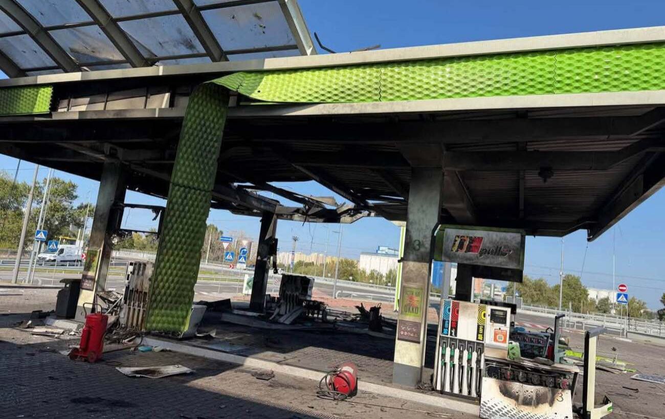 В Киеве пострадала АЗС ОККО после атаки РФ: что известно