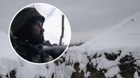 "Земля, каремат и спать". Военные показали свой быт на передовой: видео