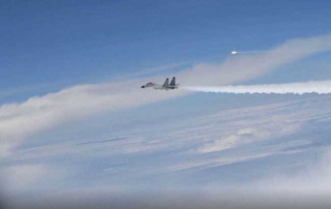 Пентагон обвинил Китай в "централизованной" кампании перехватов самолетов США