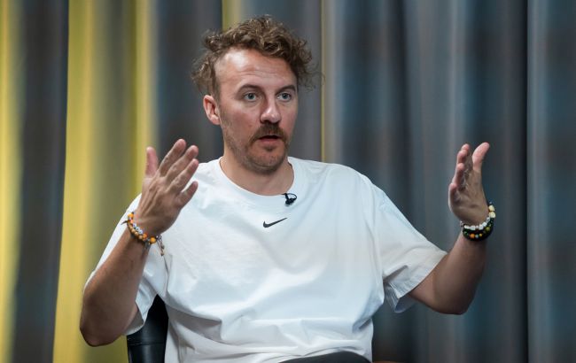 "А где родина-отец?" Клопотенко сказал, что нужно построить на месте "Родины-матери"