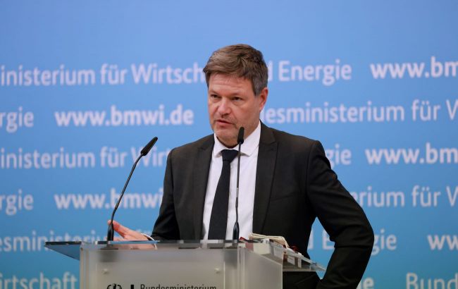 Німеччина була "дурна", дозволивши собі стати залежною від газу з Росії, - міністр