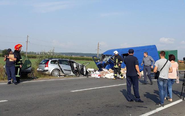 У ДСНС розповіли подробиці аварії у Коломиї з 9 постраждалими