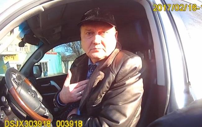 В Николаеве патрульная полиция задержала пьяного депутата за рулем