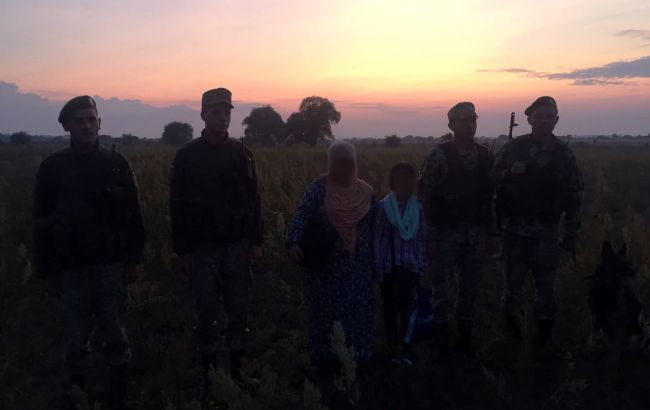 Пограничники задержали двух человек, которые пытались незаконно пересечь границу