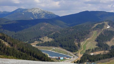 Буковель відкрився, але доїхати туди стало важче: що робити українцям