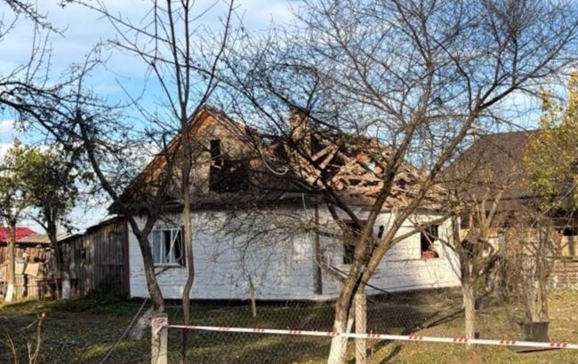 Росіяни вдарили по будинку багатодітної родини на Рівненщині, є поранені