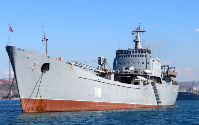 Вибухи в Бердянську: в порту знищено російський великий десантний корабель