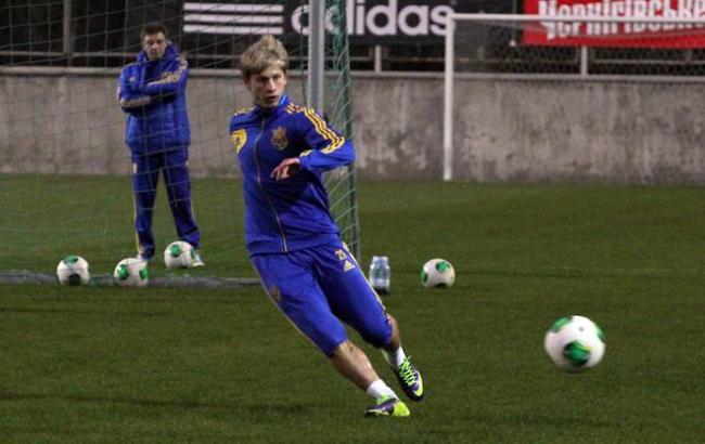 Киевское "Динамо" подписало полузащитника "Днепра"