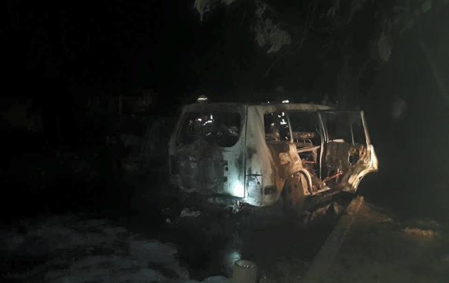 В Ужгороде подожгли автомобиль прокурора