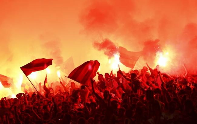 Футболістів "Локомотива" в Стамбулі закидали камінням