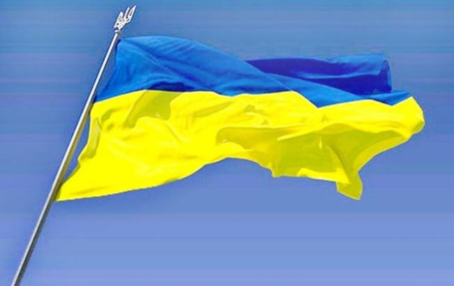 День незалежності: У Донецьку перед носом окупантів на даху будинку підняли прапор України