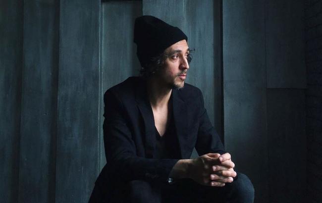 Украинский пианист устроил перформанс на улице Нью-Йорка