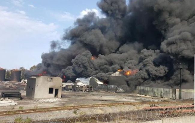 У ДСНС оцінюють збитки від пожежі під Києвом у 39 млн грн