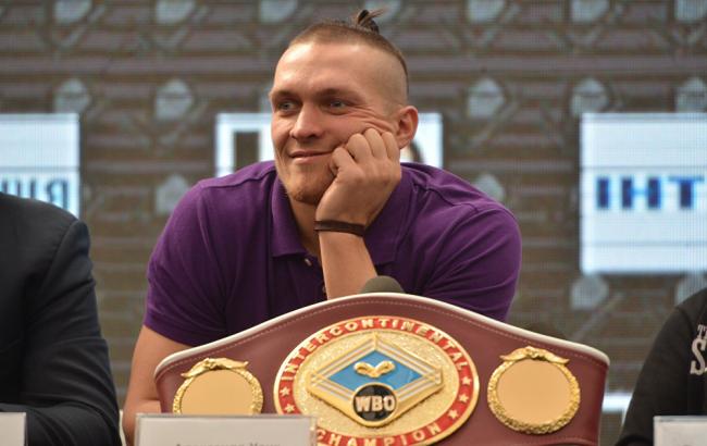 Усик хоче завоювати ще три пояси у важкій вазі
