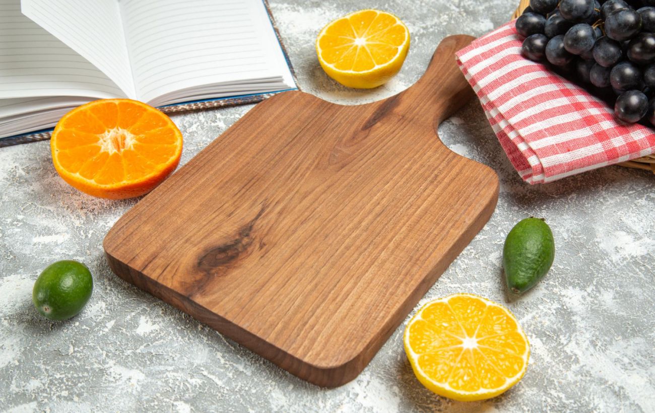 Пластикова чи дерев'яна: ось яка кухонна дошка краща
