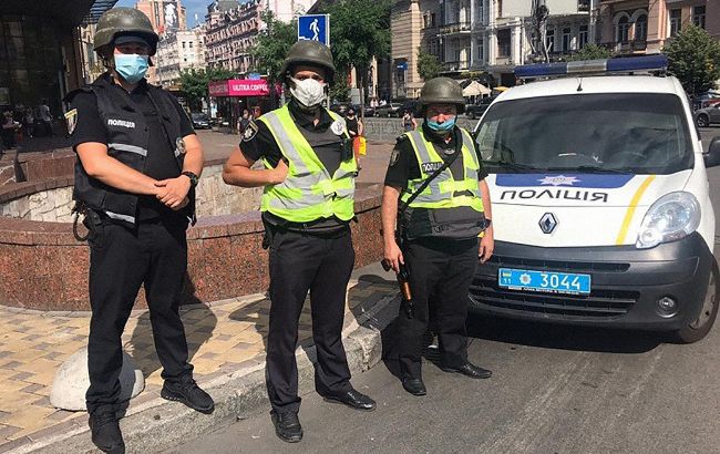 У Києві посилили контроль за ринками та станціями метро після вибуху на "Мінській"