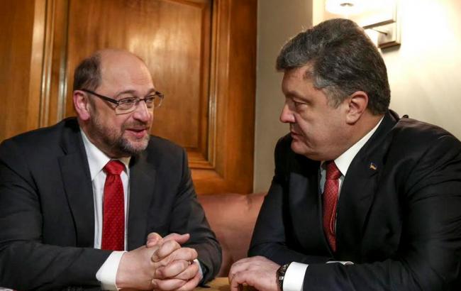Порошенко на саммите в Риге договорился о визите в Киев главы Европарламента в июне