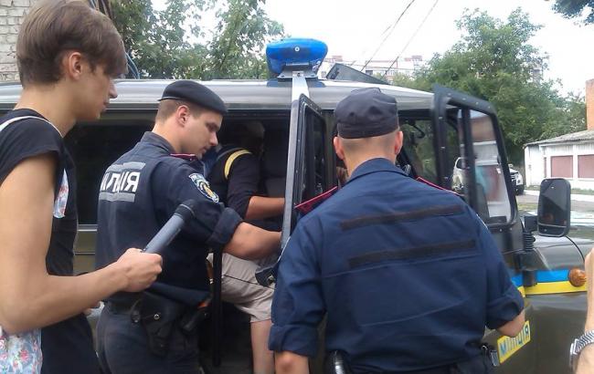 Милиция задержала псевдожурналистов на округе 205 в Чернигове, - КИУ