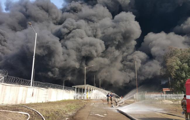 Пожар в Киевской обл.: на нефтебазе нет очагов открытого огня
