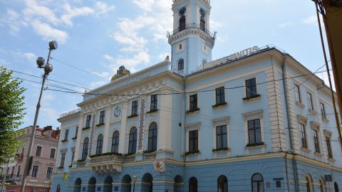 Чернівці подають в суд на Кабмін через потрапляння в "червону зону"