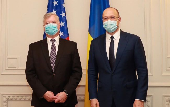 Заступник Помпео&nbsp;провів зустрічі з членами Кабміну: що обговорили