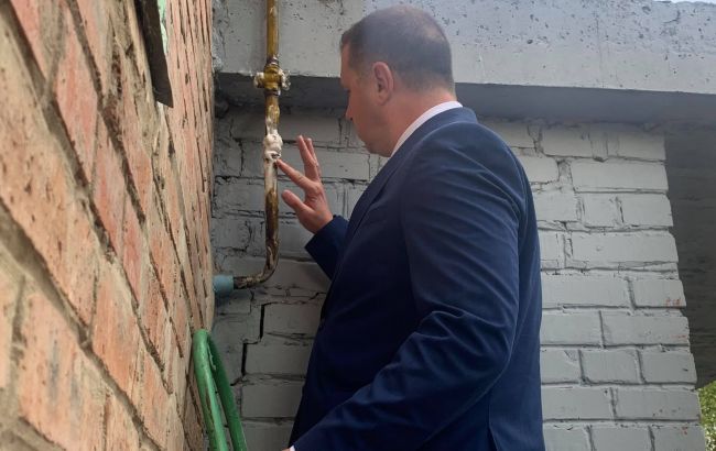 У Полтаві мешканців багатоповерхівки евакуювали через витік невідомої речовини