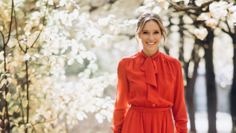 Очі світяться: іменинниця Катя Осадча похвалилася розкішним букетом від чоловіка